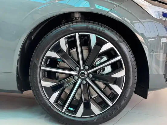 VOLVO-XC60-2.0 T8 PHEV ULTRA DARK AWD GEARTRONIC VOLVO-XC60-2026