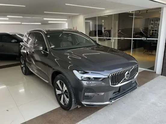 VOLVO-XC60-2024
