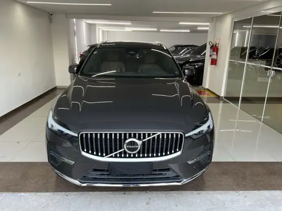 VOLVO-XC60-2024