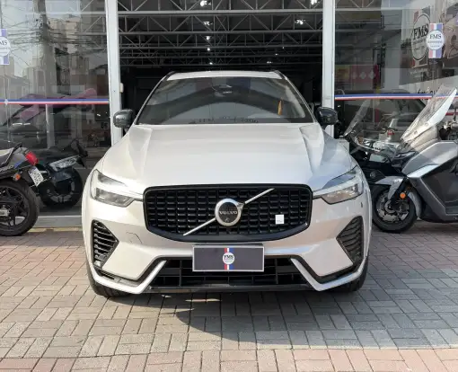 VOLVO-XC60-2023
