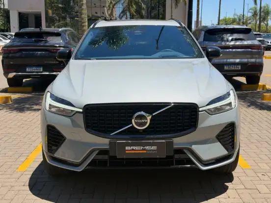 VOLVO-XC60-2025