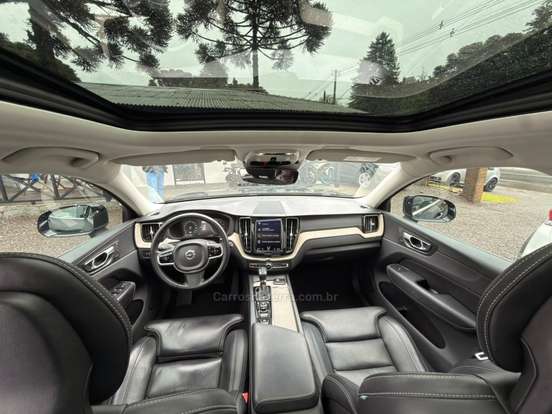 VOLVO-XC60-2018