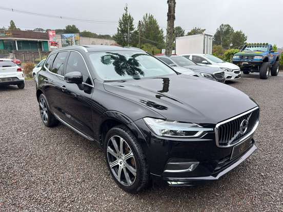 VOLVO-XC60-2018