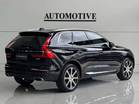 VOLVO-XC60-2018