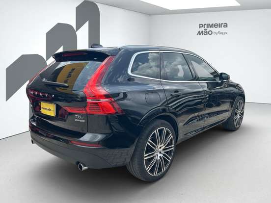 VOLVO-XC60-2.0 T5 GASOLINA MOMENTUM AWD GEARTRONIC VOLVO-XC60-2018