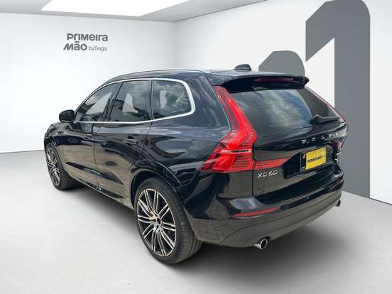 VOLVO-XC60-2018