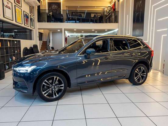 VOLVO-XC60-2.0 T5 GASOLINA MOMENTUM AWD GEARTRONIC VOLVO-XC60-2019