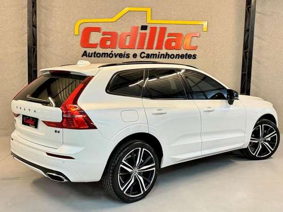 VOLVO-XC60-2019