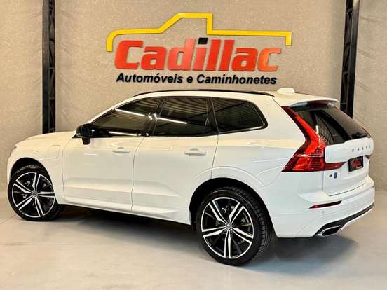 VOLVO-XC60-2019