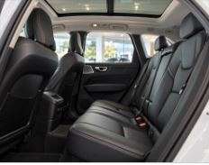 VOLVO-XC60-2025