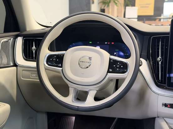 VOLVO-XC60-2.0 T8 PHEV ULTRA AWD GEARTRONIC VOLVO-XC60-2025