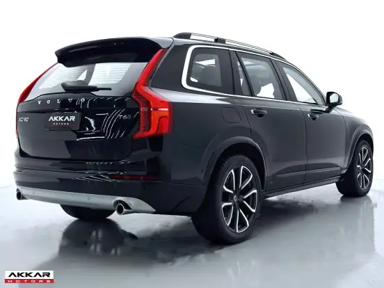VOLVO-XC90-2017