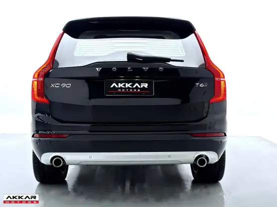 VOLVO-XC90-2017