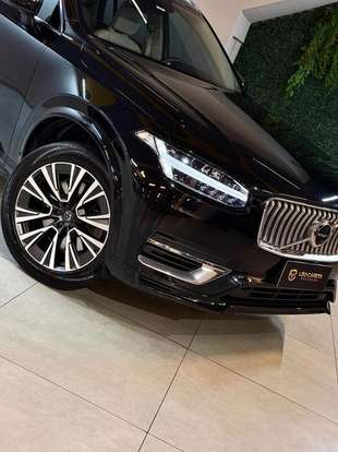 VOLVO-XC90-2021