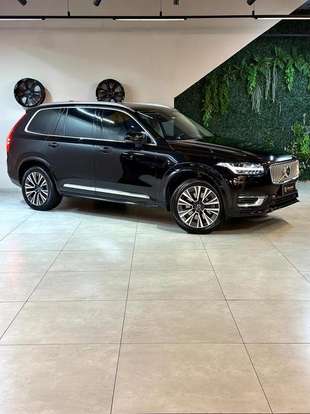 VOLVO-XC90-2021