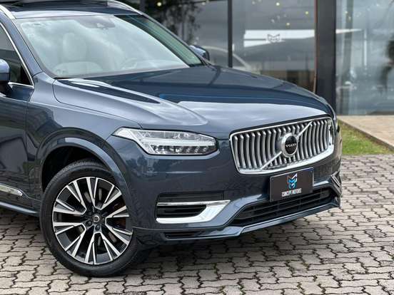 VOLVO-XC90-2022