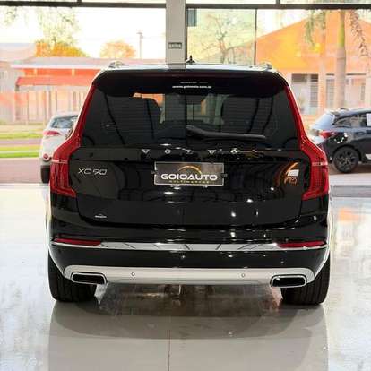 VOLVO-XC90-2020
