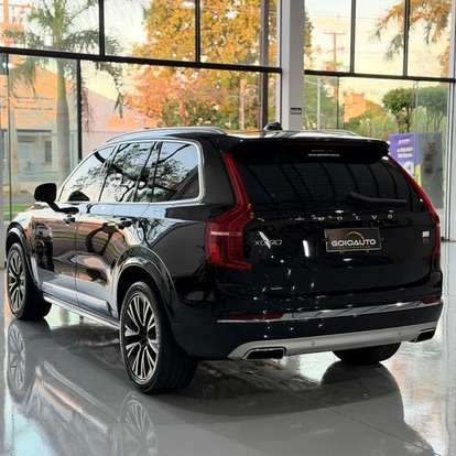 VOLVO-XC90-2020