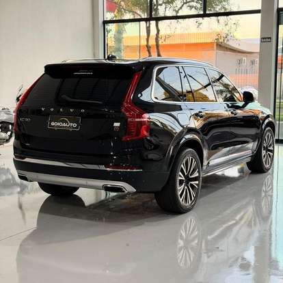 VOLVO-XC90-2020