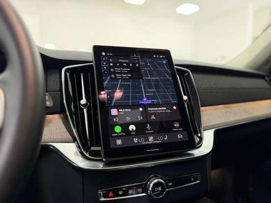 VOLVO-XC90-2025