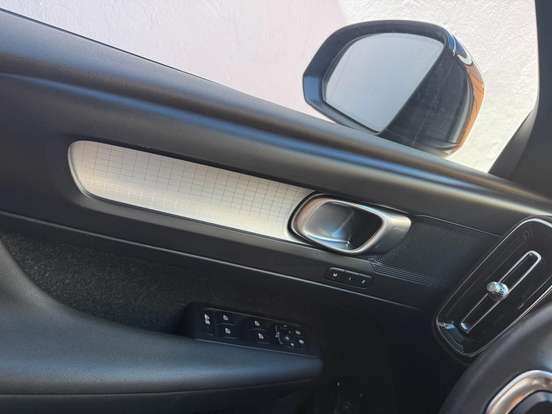 VOLVO-XC40-2.0 T5 GASOLINA MOMENTUM AWD GEARTRONIC VOLVO-XC40-2020