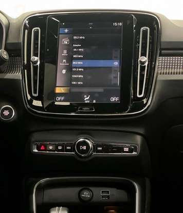 VOLVO-XC40-2.0 T5 GASOLINA R-DESIGN AWD GEARTRONIC VOLVO-XC40-2018