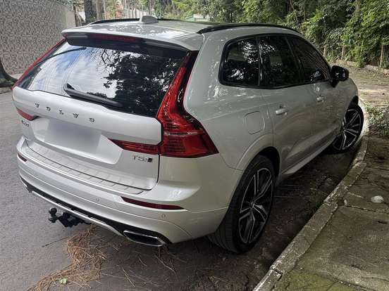 VOLVO-XC60-2.0 T5 GASOLINA R-DESIGN AWD GEARTRONIC VOLVO-XC60-2018