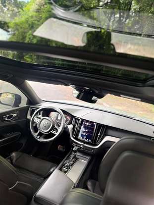VOLVO-XC60-2018