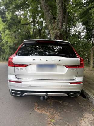 VOLVO-XC60-2018