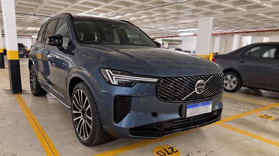 VOLVO-XC90-2025