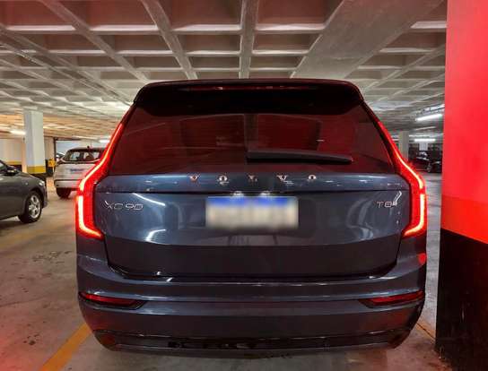 VOLVO-XC90-2025