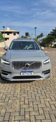VOLVO-XC90-2023