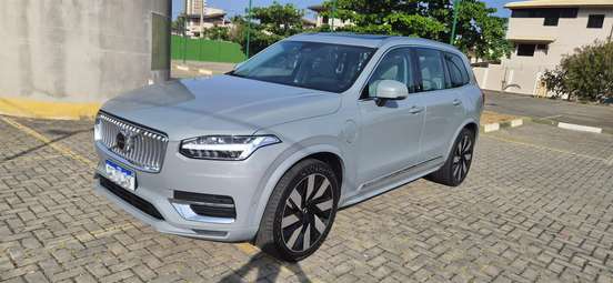 VOLVO-XC90-2023