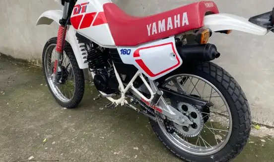 YAMAHA-DT 180-1988