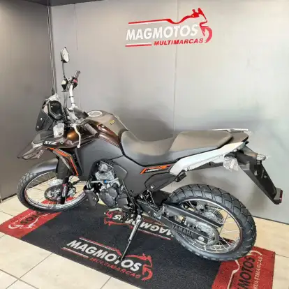 YAMAHA-XTZ 250 LANDER CONNECTED-2026