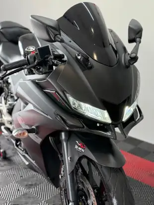 YAMAHA-YZF R15 YAMAHA-YZF R15-2024