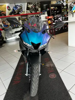 YAMAHA-YZF R15 YAMAHA-YZF R15-2025