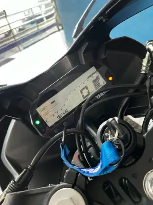 YAMAHA-YZF R15-2025