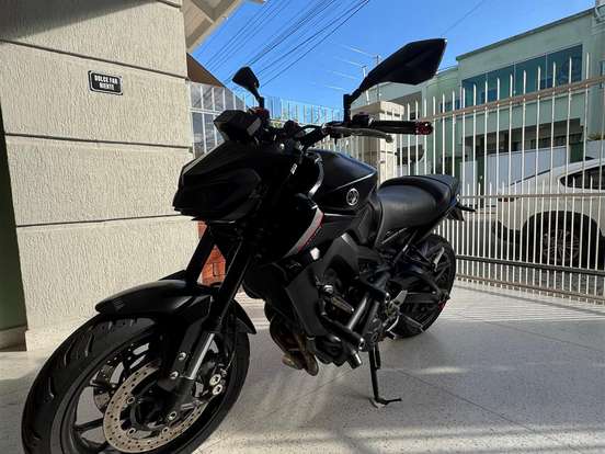 YAMAHA-MT-09 YAMAHA-MT-09-2021