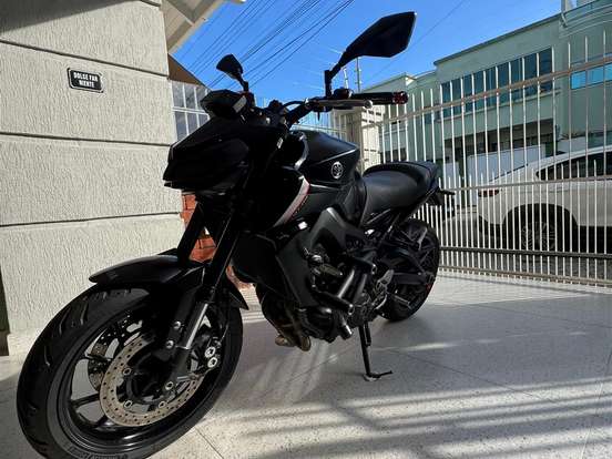 YAMAHA-MT-09 YAMAHA-MT-09-2021