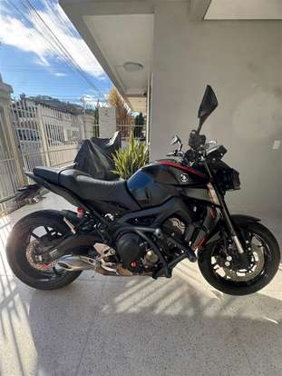 YAMAHA-MT-09-2021