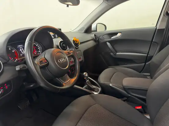 AUDI-A1-2015