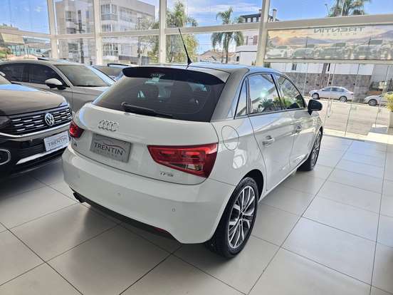 AUDI-A1-2015