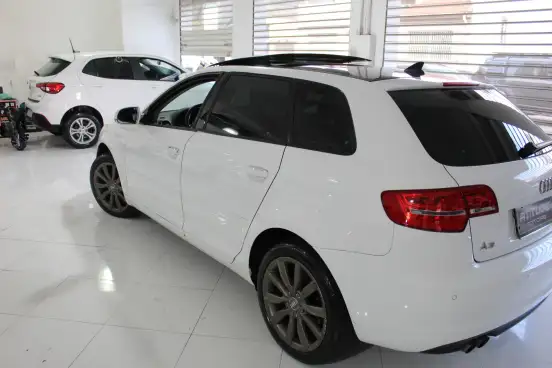 AUDI-A3-2010