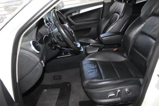 AUDI-A3-2010