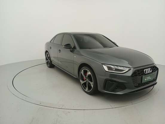 AUDI-A4-2023