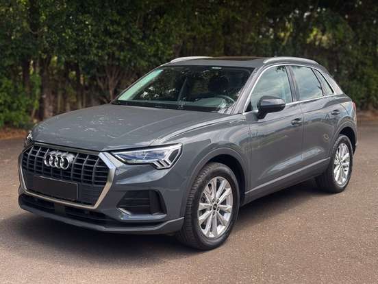 AUDI-Q3-2021