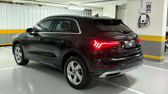 AUDI-Q3-2022