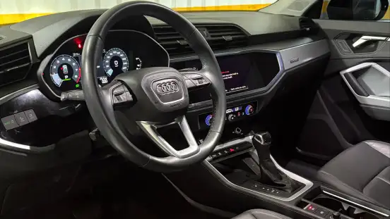AUDI-Q3-2022