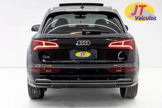 AUDI-Q5-2019